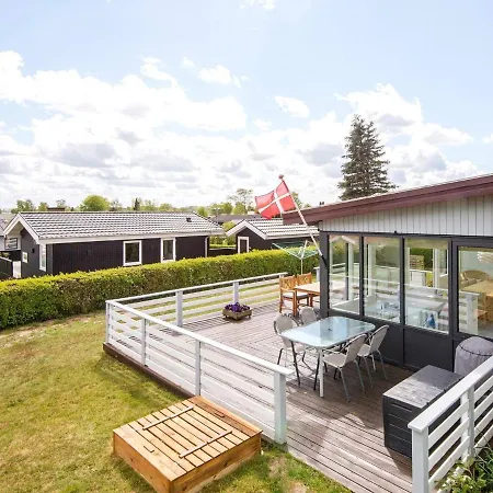 Two-bedroom Holiday In 2 Vakantiehuis *