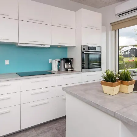 Two-bedroom Holiday In 2 Vakantiehuis *
